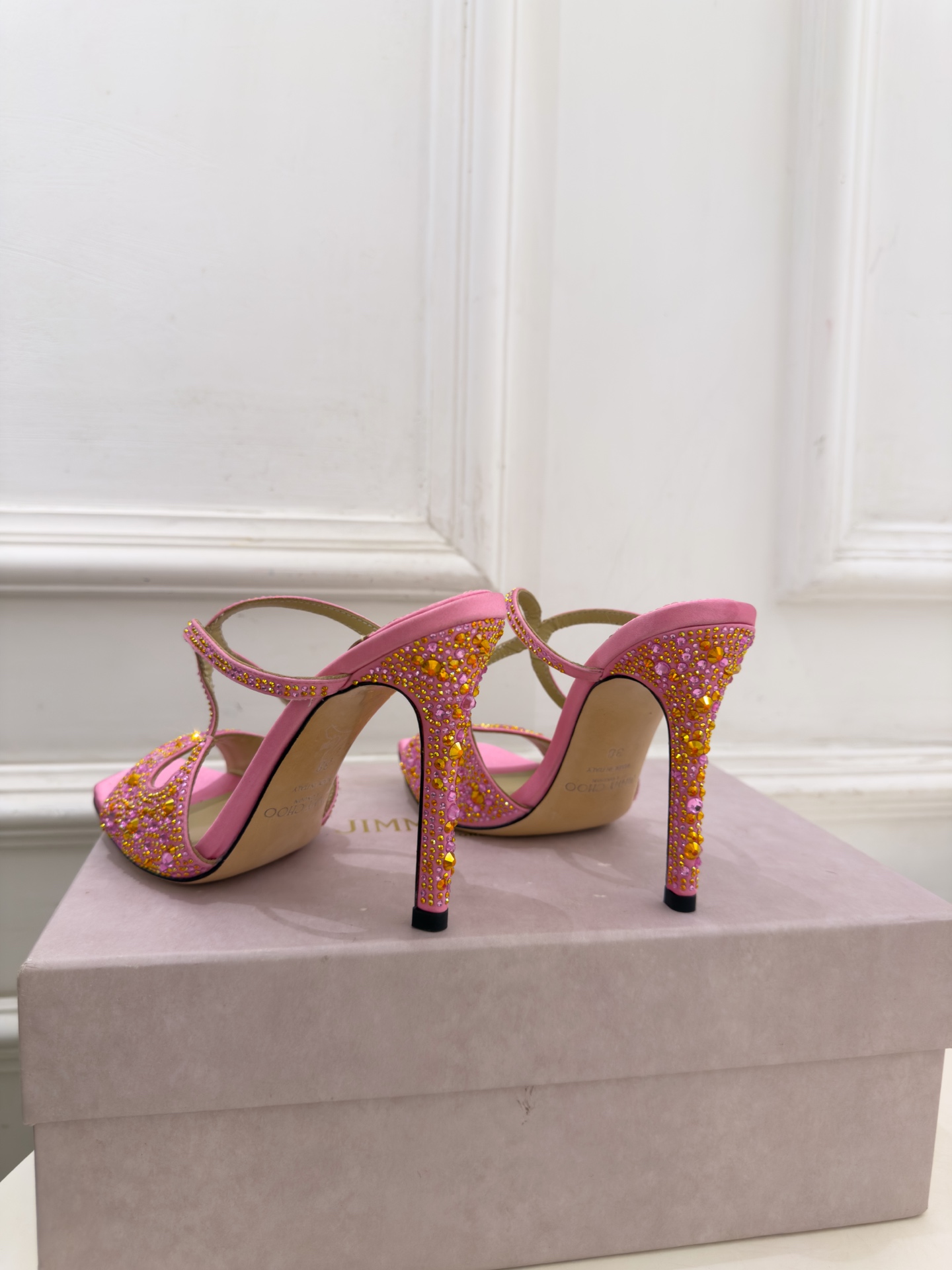 JimmyChoo 吉米周 26𝐬𝐬 ———      ✨ 2026新品 专柜最新JC水钻渐变色鱼嘴高跟拖鞋  BS名媛