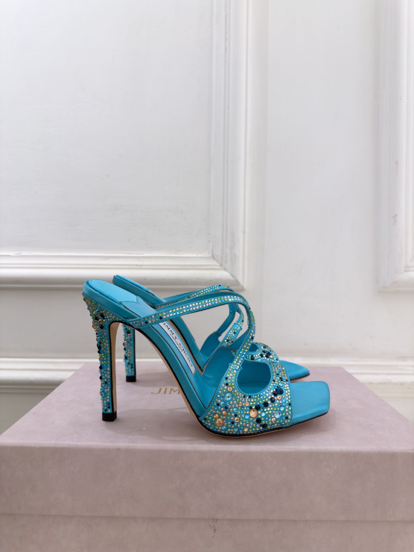 JimmyChoo 吉米周 26𝐬𝐬 ——— ✨ 2026新品 专柜最新JC水钻渐变色鱼嘴高跟拖鞋 BS名媛 JimmyChoo 吉米周 26𝐬𝐬 ——— ✨ 2026新品 专柜最新JC水钻渐变色鱼嘴高跟拖鞋 BS名媛