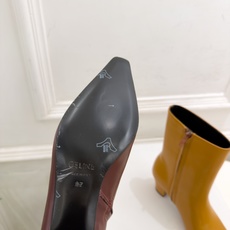 CELINE | 赛琳 26𝐬𝐬 💛2026秋冬新品 凯旋门小方头粗跟短靴 上新! 🔜BS 这一季的赛琳真的是开了 CELINE | 赛琳 26𝐬𝐬 💛2026秋冬新品 凯旋门小方头粗跟短靴 上新! 🔜BS 这一季的赛琳真的是开了