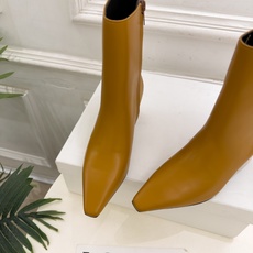 CELINE | 赛琳 26𝐬𝐬 💛2026秋冬新品 凯旋门小方头粗跟短靴 上新! 🔜BS 这一季的赛琳真的是开了 CELINE | 赛琳 26𝐬𝐬 💛2026秋冬新品 凯旋门小方头粗跟短靴 上新! 🔜BS 这一季的赛琳真的是开了