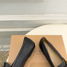 Gianvito Rossi|吉安维托·罗西 26𝐬𝐬 2026秋冬新品 GR彩色宝石平底乐福鞋 火爆上新! 这鞋绝对 Gianvito Rossi|吉安维托·罗西 26𝐬𝐬 2026秋冬新品 GR彩色宝石平底乐福鞋 火爆上新! 这鞋绝对
