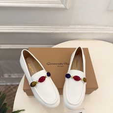 Gianvito Rossi|吉安维托·罗西 26𝐬𝐬 2026秋冬新品 GR彩色宝石平底乐福鞋 火爆上新! 这鞋绝对 Gianvito Rossi|吉安维托·罗西 26𝐬𝐬 2026秋冬新品 GR彩色宝石平底乐福鞋 火爆上新! 这鞋绝对