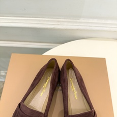 Gianvito Rossi|吉安维托·罗西 26𝐬𝐬 2026秋冬新品 GR极简平底乐福鞋 火爆上新! 这鞋绝对是黑 Gianvito Rossi|吉安维托·罗西 26𝐬𝐬 2026秋冬新品 GR极简平底乐福鞋 火爆上新! 这鞋绝对是黑