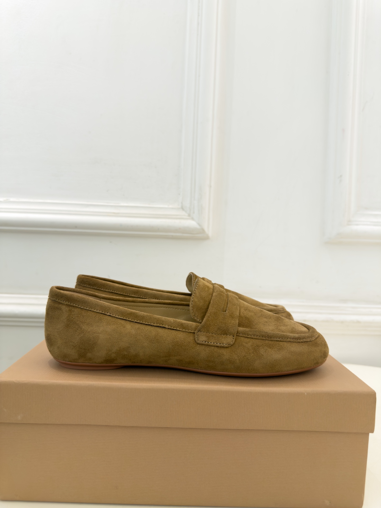 Gianvito Rossi|吉安维托·罗西 26𝐬𝐬 2026秋冬新品 GR极简平底乐福鞋 火爆上新! 这鞋绝对是黑 Gianvito Rossi|吉安维托·罗西 26𝐬𝐬 2026秋冬新品 GR极简平底乐福鞋 火爆上新! 这鞋绝对是黑