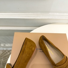 Gianvito Rossi|吉安维托·罗西 26𝐬𝐬 2026秋冬新品 GR雕花玛丽珍芭蕾舞鞋 火爆上新! 这鞋绝对 Gianvito Rossi|吉安维托·罗西 26𝐬𝐬 2026秋冬新品 GR雕花玛丽珍芭蕾舞鞋 火爆上新! 这鞋绝对