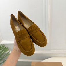 Gianvito Rossi|吉安维托·罗西 26𝐬𝐬 2026秋冬新品 GR雕花玛丽珍芭蕾舞鞋 火爆上新! 这鞋绝对 Gianvito Rossi|吉安维托·罗西 26𝐬𝐬 2026秋冬新品 GR雕花玛丽珍芭蕾舞鞋 火爆上新! 这鞋绝对