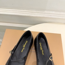 Gianvito Rossi|吉安维托·罗西 26𝐬𝐬 2026秋冬新品 GR雕花玛丽珍芭蕾舞鞋 火爆上新! 这鞋绝对 Gianvito Rossi|吉安维托·罗西 26𝐬𝐬 2026秋冬新品 GR雕花玛丽珍芭蕾舞鞋 火爆上新! 这鞋绝对