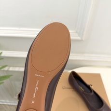 Gianvito Rossi|吉安维托·罗西 26𝐬𝐬 2026秋冬新品 GR雕花玛丽珍芭蕾舞鞋 火爆上新! 这鞋绝对 Gianvito Rossi|吉安维托·罗西 26𝐬𝐬 2026秋冬新品 GR雕花玛丽珍芭蕾舞鞋 火爆上新! 这鞋绝对