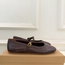 Gianvito Rossi|吉安维托·罗西 26𝐬𝐬 2026秋冬新品 GR雕花玛丽珍芭蕾舞鞋 火爆上新! 这鞋绝对 Gianvito Rossi|吉安维托·罗西 26𝐬𝐬 2026秋冬新品 GR雕花玛丽珍芭蕾舞鞋 火爆上新! 这鞋绝对