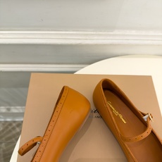 Gianvito Rossi|吉安维托·罗西 26𝐬𝐬 2026秋冬新品 GR雕花玛丽珍芭蕾舞鞋 火爆上新! 这鞋绝对 Gianvito Rossi|吉安维托·罗西 26𝐬𝐬 2026秋冬新品 GR雕花玛丽珍芭蕾舞鞋 火爆上新! 这鞋绝对