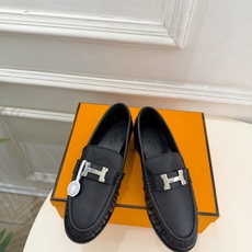 🐎𝐇𝐄𝐑𝐌𝐄* 爱玛仕 26𝐬𝐬 🌈2026秋冬新品 专柜新款 经典H扣褶皱一脚蹬乐福鞋 系列上新〰 ◽鞋面:原版特定 🐎𝐇𝐄𝐑𝐌𝐄* 爱玛仕 26𝐬𝐬 🌈2026秋冬新品 专柜新款 经典H扣褶皱一脚蹬乐福鞋 系列上新〰 ◽鞋面:原版特定