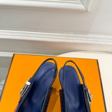 🐎𝐇𝐄𝐑𝐌𝐄* 爱玛仕 26𝐬𝐬 🌈2026秋冬新品 专柜新款 经典kelly扣尖头后空猫跟凉鞋 系列〰 ◽鞋面:原版 🐎𝐇𝐄𝐑𝐌𝐄* 爱玛仕 26𝐬𝐬 🌈2026秋冬新品 专柜新款 经典kelly扣尖头后空猫跟凉鞋 系列〰 ◽鞋面:原版