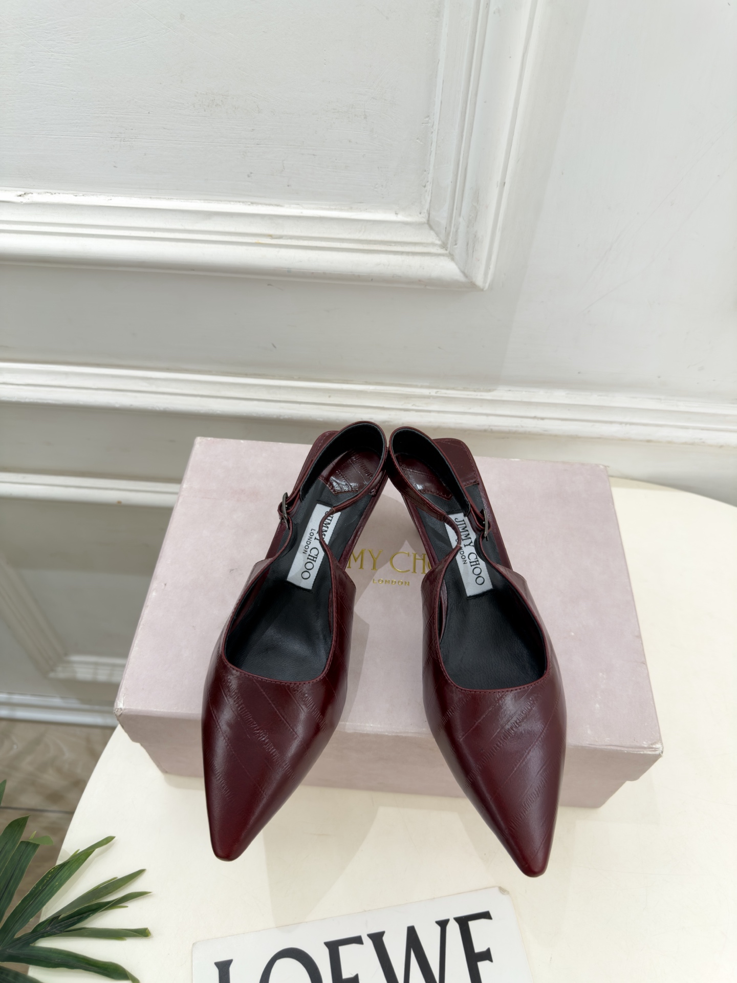 JimmyChoo 吉米周 26𝐬𝐬 ———      ✨ 2026秋冬新品 专柜最新JC尖头猫跟后空凉鞋 BS名媛气质