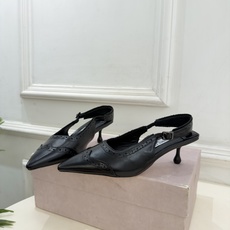 JimmyChoo 吉米周 26𝐬𝐬 ——— ✨ 2026秋冬新品 专柜最新JC尖头雕花后空猫跟凉鞋 BS名 JimmyChoo 吉米周 26𝐬𝐬 ——— ✨ 2026秋冬新品 专柜最新JC尖头雕花后空猫跟凉鞋 BS名
