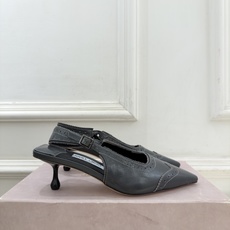 JimmyChoo 吉米周 26𝐬𝐬 ——— ✨ 2026秋冬新品 专柜最新JC尖头雕花后空猫跟凉鞋 BS名 JimmyChoo 吉米周 26𝐬𝐬 ——— ✨ 2026秋冬新品 专柜最新JC尖头雕花后空猫跟凉鞋 BS名