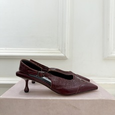 JimmyChoo 吉米周 26𝐬𝐬 ——— ✨ 2026秋冬新品 专柜最新JC尖头雕花后空猫跟凉鞋 BS名 JimmyChoo 吉米周 26𝐬𝐬 ——— ✨ 2026秋冬新品 专柜最新JC尖头雕花后空猫跟凉鞋 BS名