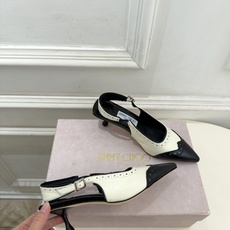 JimmyChoo 吉米周 26𝐬𝐬 ——— ✨ 2026秋冬新品 专柜最新JC尖头雕花后空猫跟凉鞋 BS名 JimmyChoo 吉米周 26𝐬𝐬 ——— ✨ 2026秋冬新品 专柜最新JC尖头雕花后空猫跟凉鞋 BS名