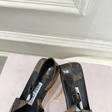JimmyChoo 吉米周 26𝐬𝐬 ——— ✨ 2026秋冬新品 专柜最新JC尖头猫跟后空凉鞋 BS名媛气质 JimmyChoo 吉米周 26𝐬𝐬 ——— ✨ 2026秋冬新品 专柜最新JC尖头猫跟后空凉鞋 BS名媛气质
