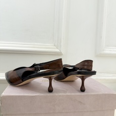 JimmyChoo 吉米周 26𝐬𝐬 ——— ✨ 2026秋冬新品 专柜最新JC尖头猫跟后空凉鞋 BS名媛气质 JimmyChoo 吉米周 26𝐬𝐬 ——— ✨ 2026秋冬新品 专柜最新JC尖头猫跟后空凉鞋 BS名媛气质