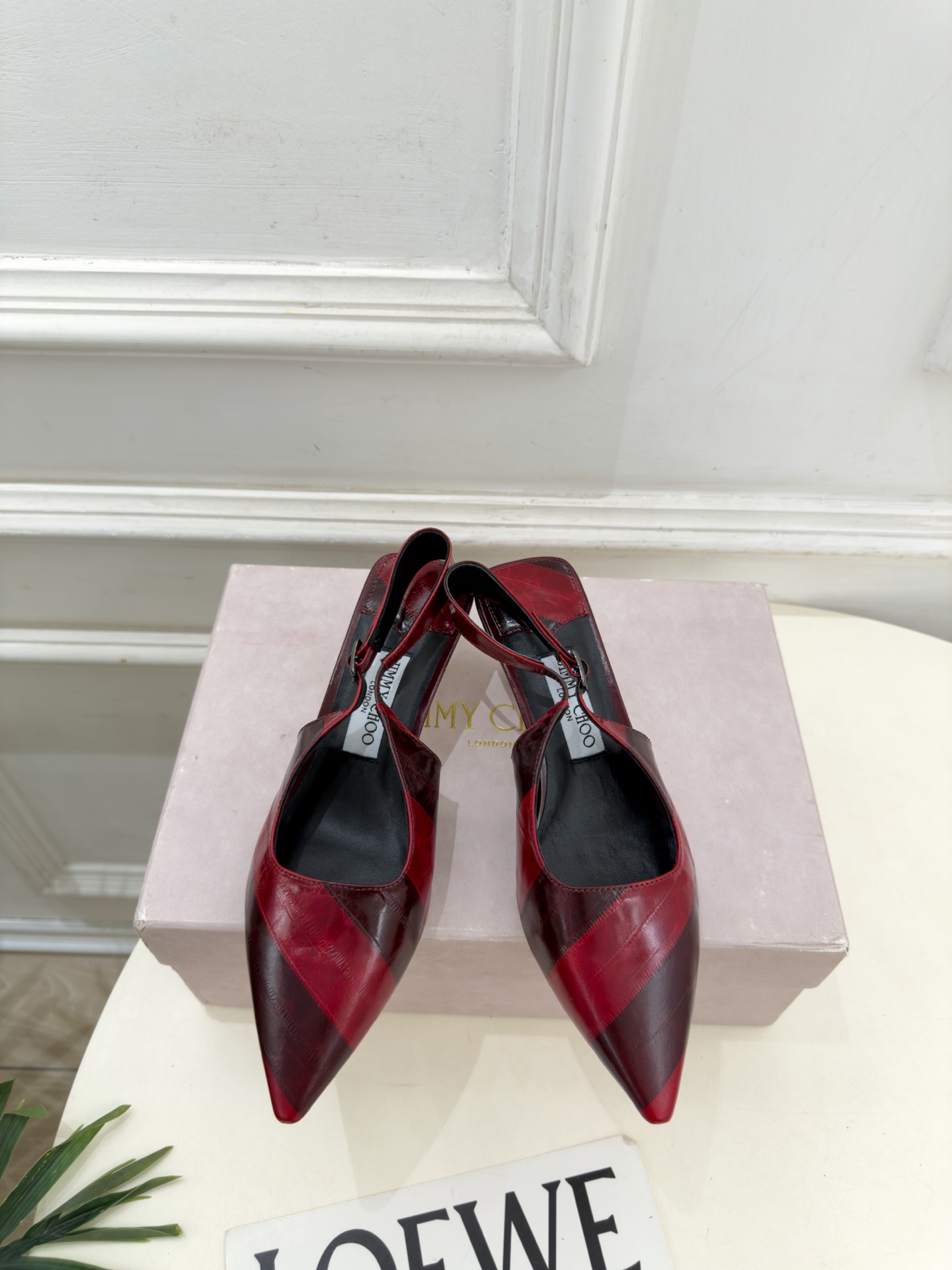 JimmyChoo 吉米周 26𝐬𝐬 ———      ✨ 2026秋冬新品 专柜最新JC尖头猫跟后空凉鞋 BS名媛气质