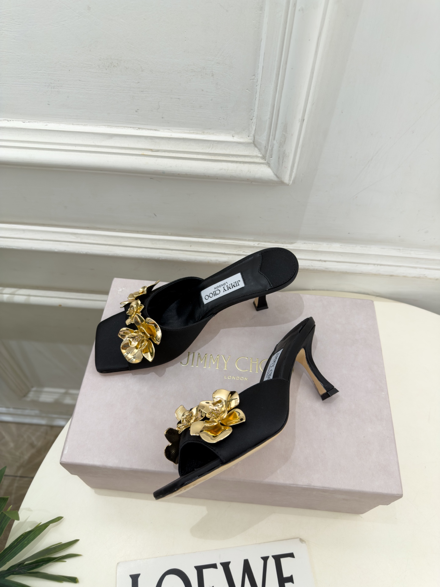 JimmyChoo 吉米周 26𝐬𝐬 ——— ✨ 2026秋冬新品 专柜最新JC金属花朵方头高跟拖鞋 BS名媛 JimmyChoo 吉米周 26𝐬𝐬 ——— ✨ 2026秋冬新品 专柜最新JC金属花朵方头高跟拖鞋 BS名媛