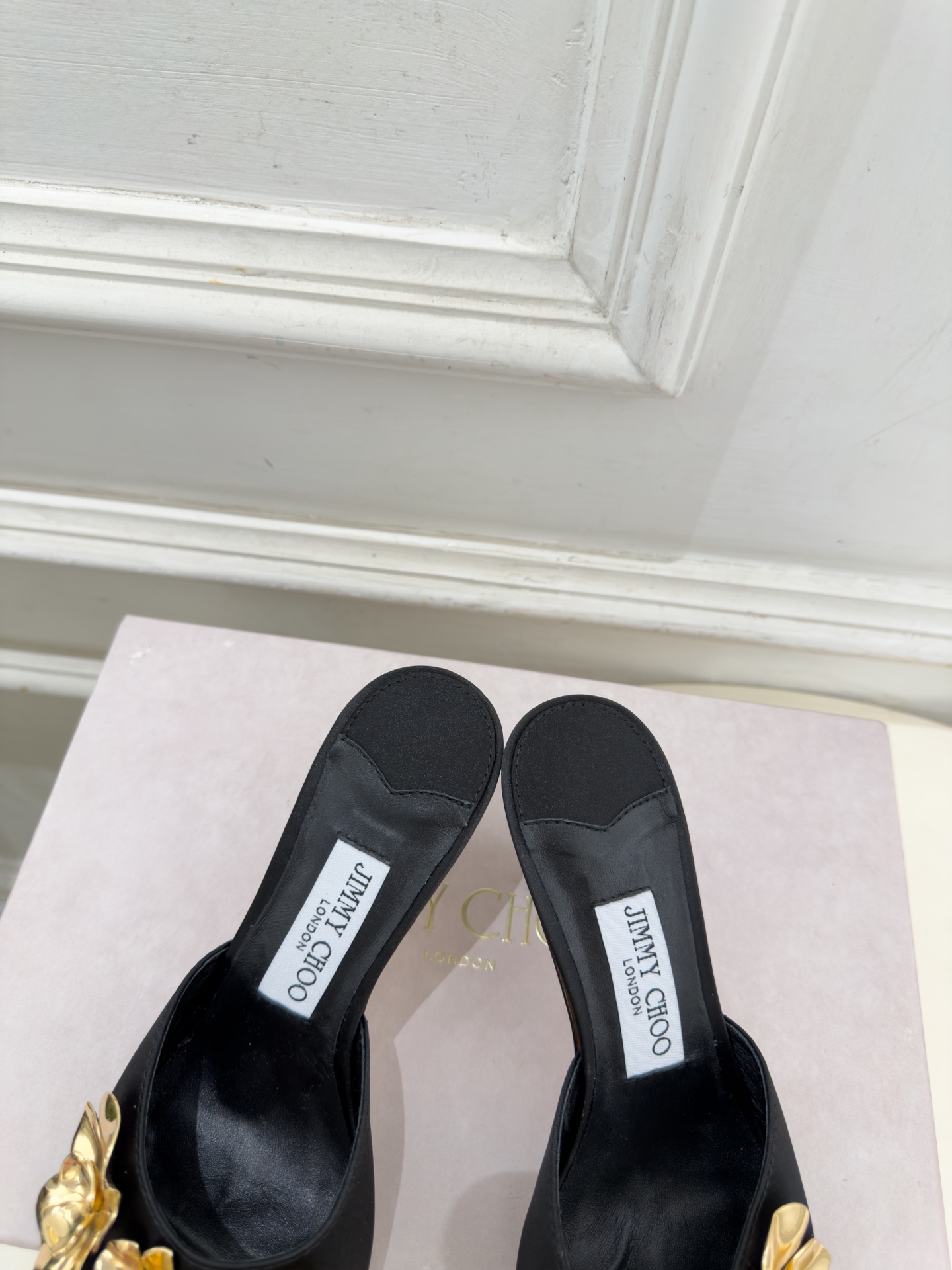 JimmyChoo 吉米周 26𝐬𝐬 ——— ✨ 2026秋冬新品 专柜最新JC金属花朵方头高跟拖鞋 BS名媛 JimmyChoo 吉米周 26𝐬𝐬 ——— ✨ 2026秋冬新品 专柜最新JC金属花朵方头高跟拖鞋 BS名媛