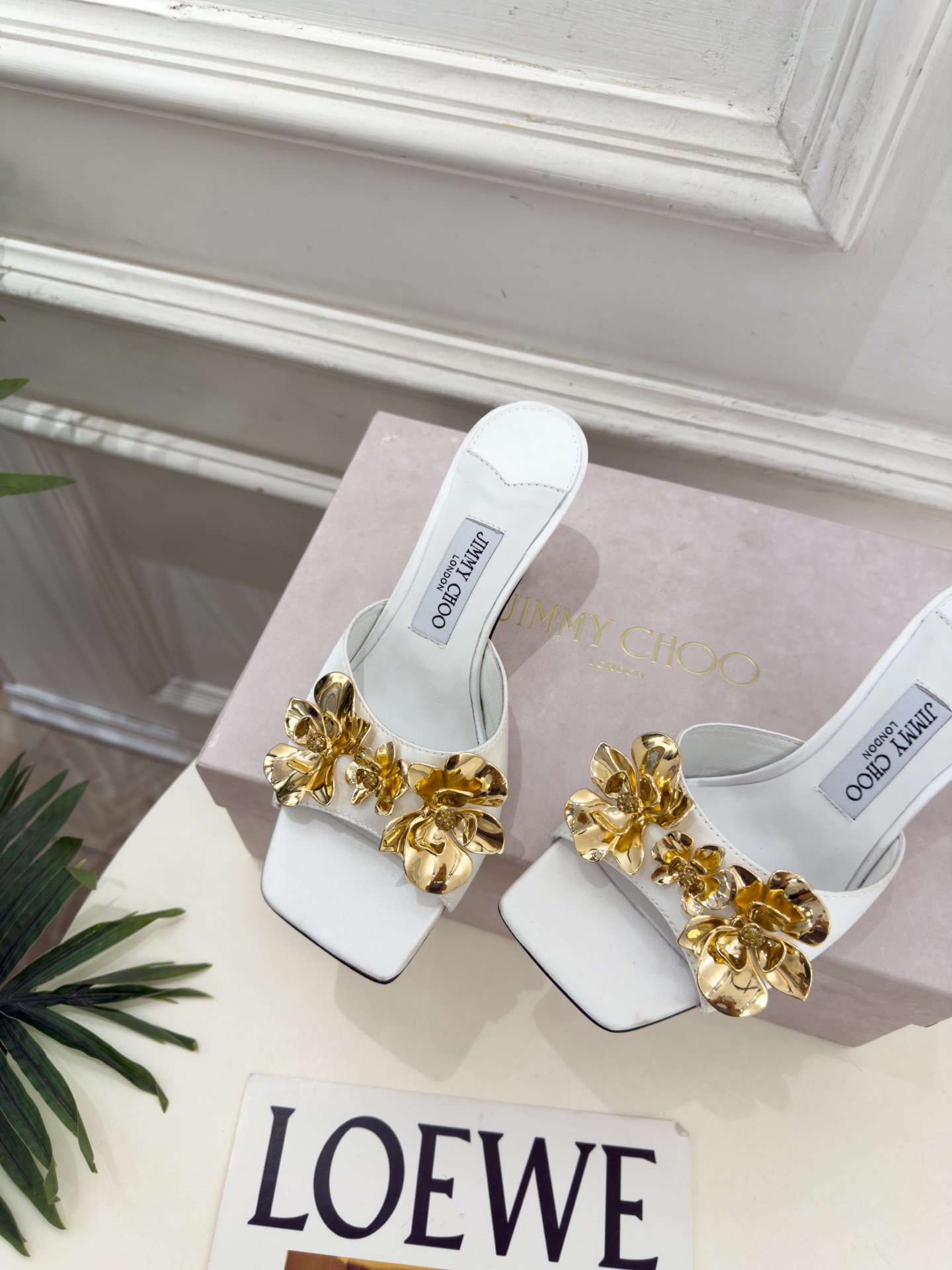JimmyChoo 吉米周 26𝐬𝐬 ——— ✨ 2026秋冬新品 专柜最新JC金属花朵方头高跟拖鞋 BS名媛 JimmyChoo 吉米周 26𝐬𝐬 ——— ✨ 2026秋冬新品 专柜最新JC金属花朵方头高跟拖鞋 BS名媛