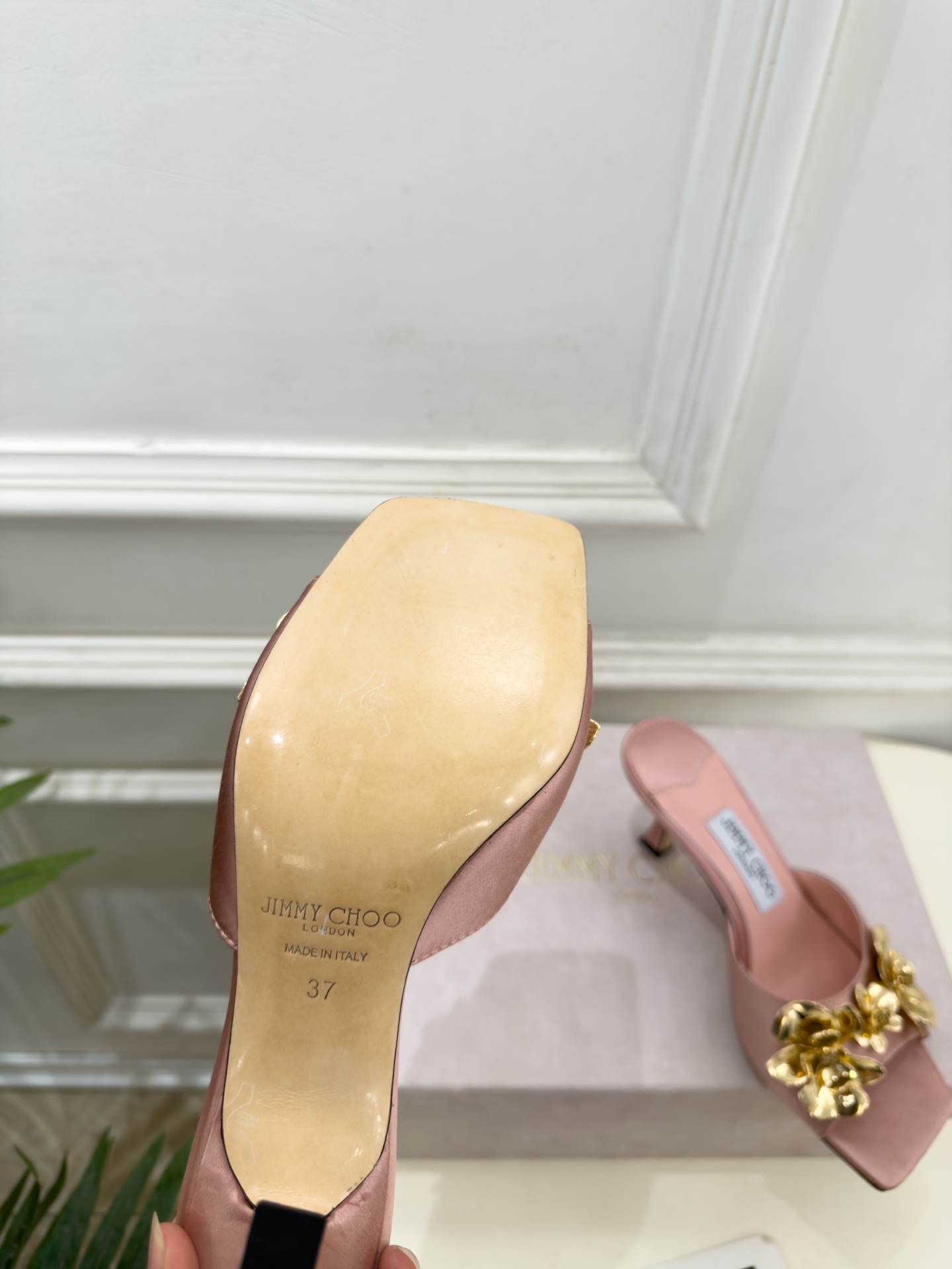 JimmyChoo 吉米周 26𝐬𝐬 ——— ✨ 2026秋冬新品 专柜最新JC金属花朵方头高跟拖鞋 BS名媛 JimmyChoo 吉米周 26𝐬𝐬 ——— ✨ 2026秋冬新品 专柜最新JC金属花朵方头高跟拖鞋 BS名媛
