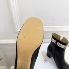 Dior | 迪奥 26𝐬𝐬 🧡💚2026秋冬新品 顶级版本⚠️ 专柜主打新款 J'Adior 字母饰带蝴蝶结粗跟 Dior | 迪奥 26𝐬𝐬 🧡💚2026秋冬新品 顶级版本⚠️ 专柜主打新款 J'Adior 字母饰带蝴蝶结粗跟