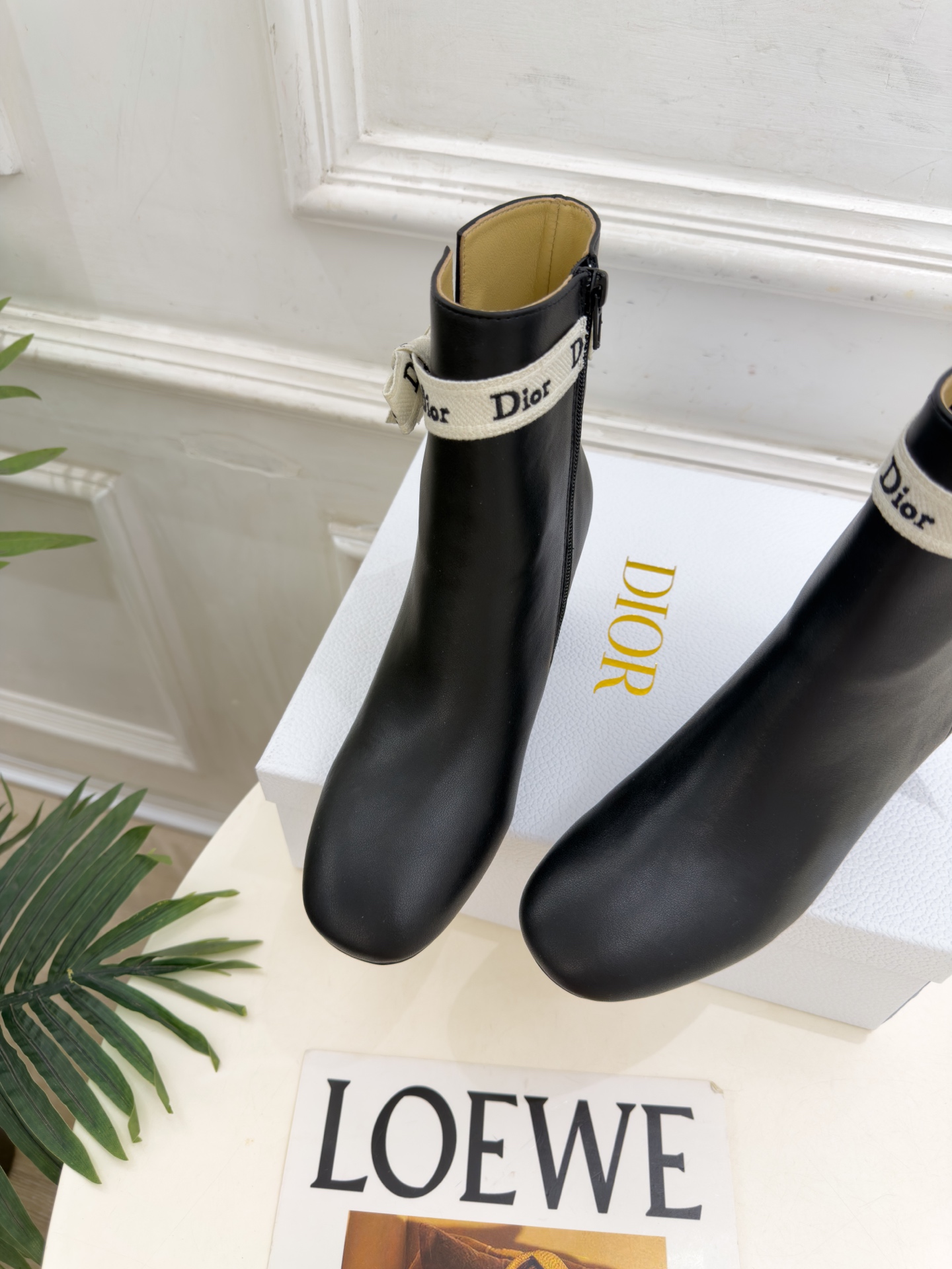 Dior | 迪奥 26𝐬𝐬 🧡💚2026秋冬新品 顶级版本⚠️ 专柜主打新款 J'Adior 字母饰带蝴蝶结粗跟 Dior | 迪奥 26𝐬𝐬 🧡💚2026秋冬新品 顶级版本⚠️ 专柜主打新款 J'Adior 字母饰带蝴蝶结粗跟
