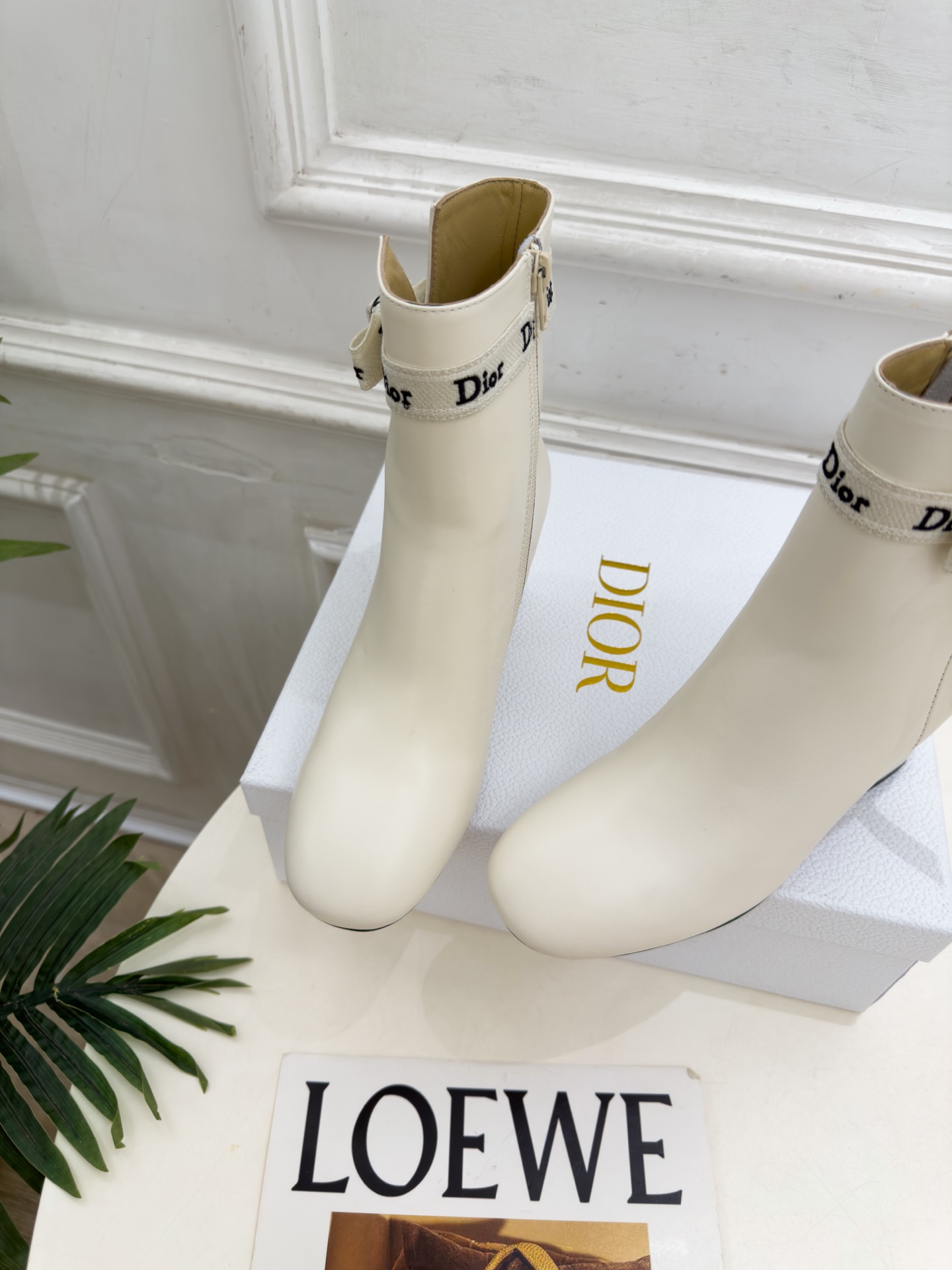 Dior |  迪奥  26𝐬𝐬  🧡💚2026秋冬新品 顶级版本⚠️ 专柜主打新款 J'Adior 字母饰带蝴蝶结粗跟