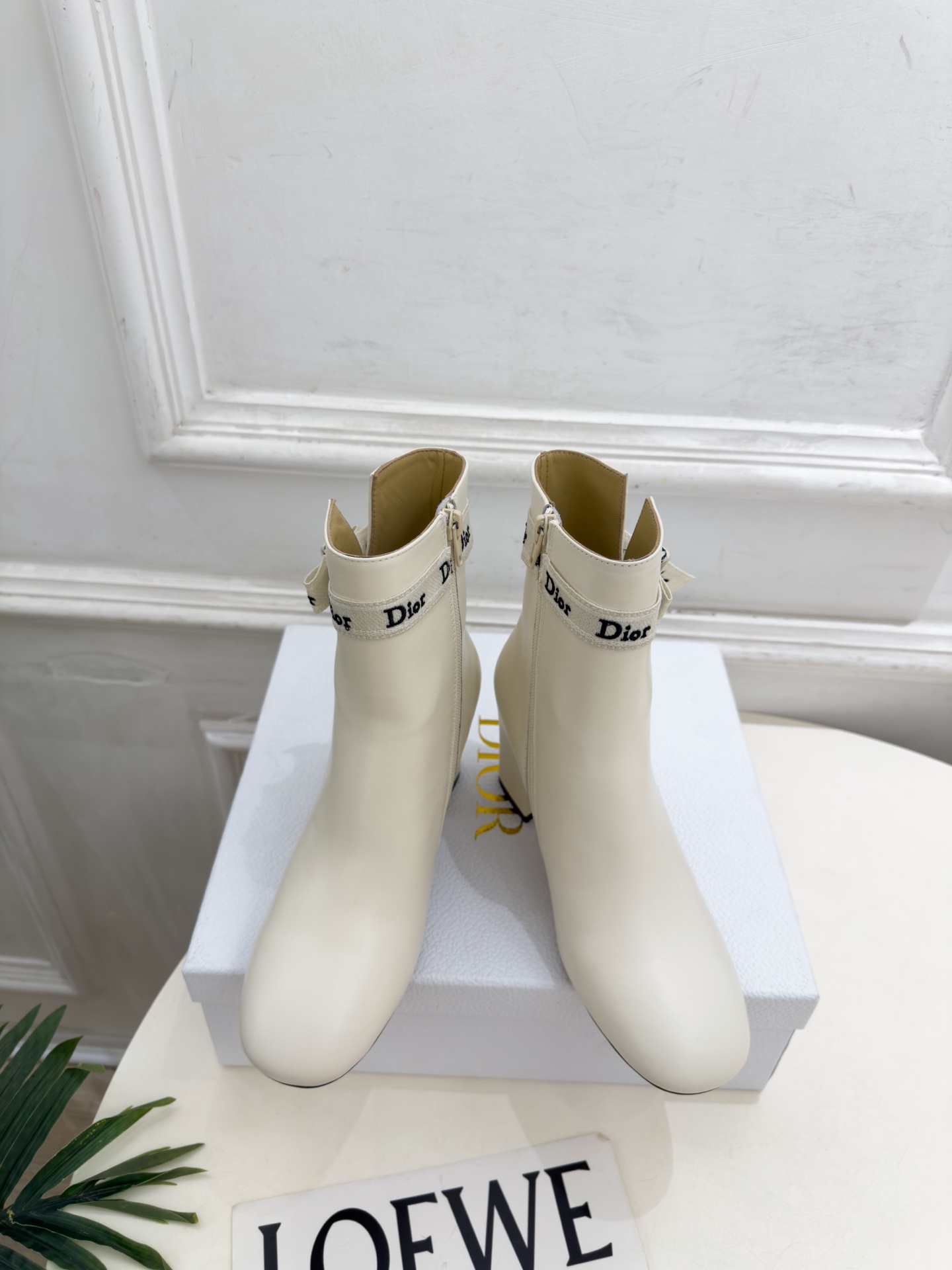 Dior |  迪奥  26𝐬𝐬  🧡💚2026秋冬新品 顶级版本⚠️ 专柜主打新款 J'Adior 字母饰带蝴蝶结粗跟