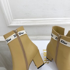 Dior | 迪奥 26𝐬𝐬 🧡💚2026秋冬新品 顶级版本⚠️ 专柜主打新款 J'Adior 字母饰带蝴蝶结粗跟 Dior | 迪奥 26𝐬𝐬 🧡💚2026秋冬新品 顶级版本⚠️ 专柜主打新款 J'Adior 字母饰带蝴蝶结粗跟