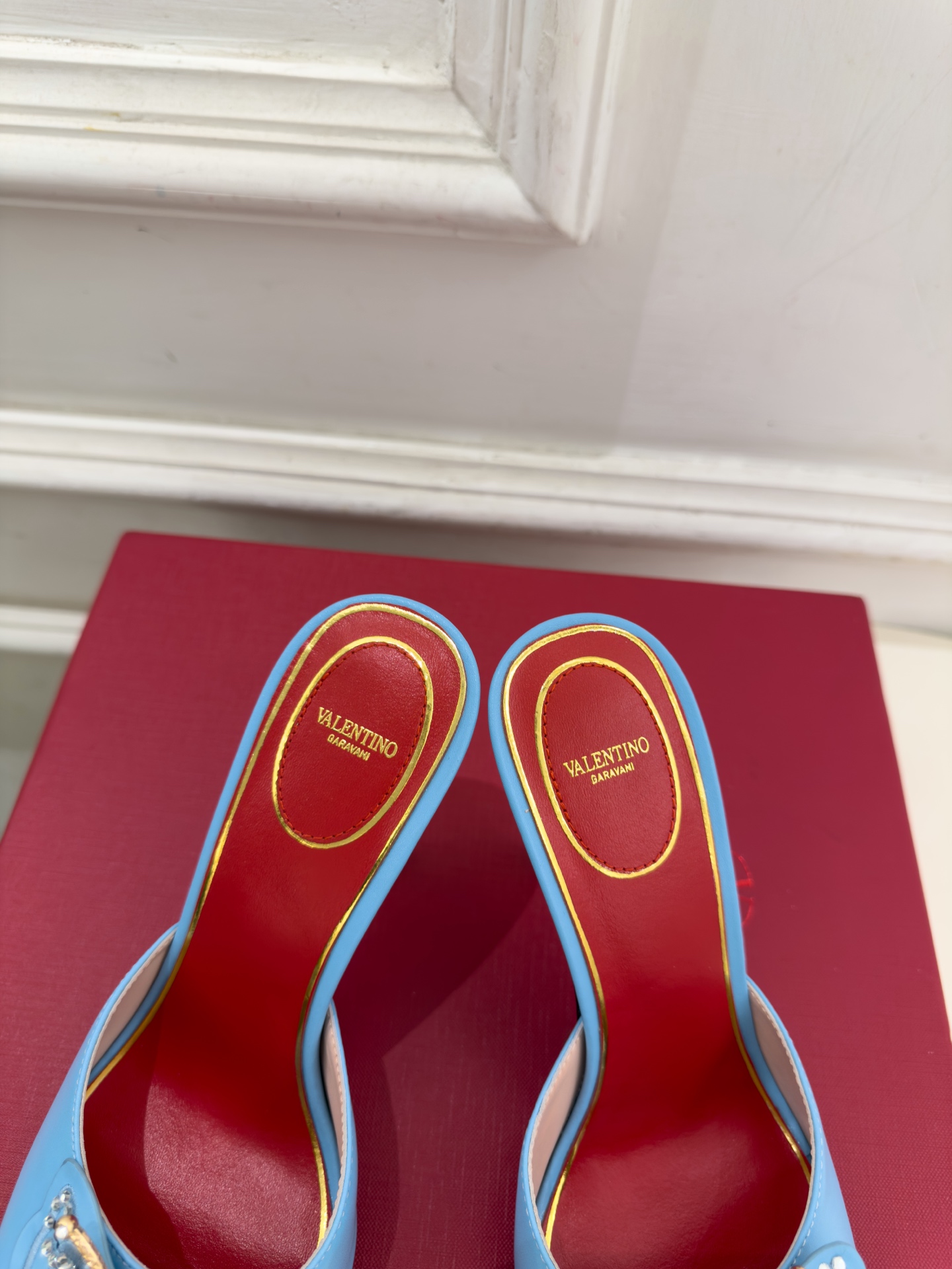 Valentino  华伦天奴 26𝐬𝐬 2026秋冬新品 VT蝴蝶水钻金属跟高跟拖鞋 上新☑️ ———————————