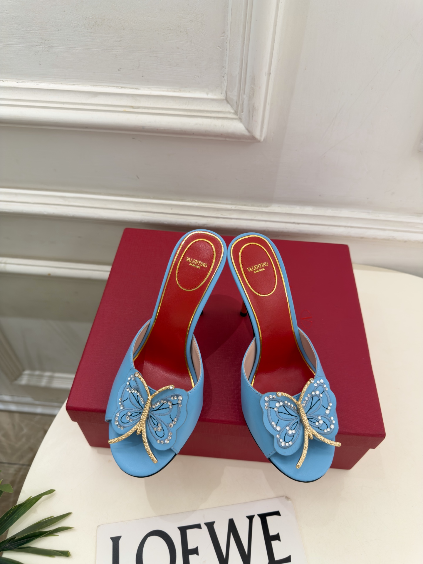 Valentino  华伦天奴 26𝐬𝐬 2026秋冬新品 VT蝴蝶水钻金属跟高跟拖鞋 上新☑️ ———————————