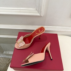 Valentino 华伦天奴 26𝐬𝐬 2026秋冬新品 VT蝴蝶水钻金属跟高跟拖鞋 上新☑️ ——————————— Valentino 华伦天奴 26𝐬𝐬 2026秋冬新品 VT蝴蝶水钻金属跟高跟拖鞋 上新☑️ ———————————