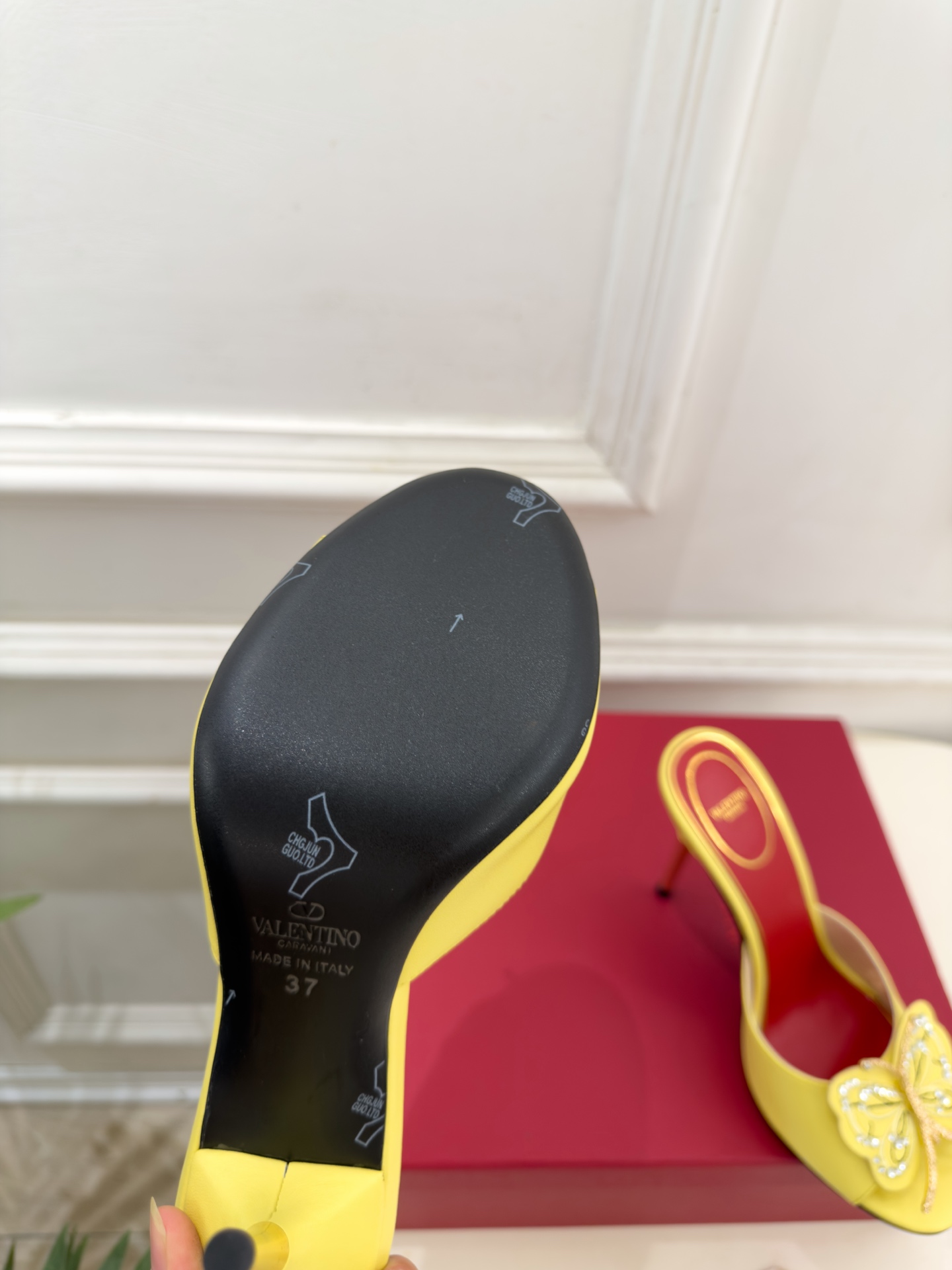 Valentino  华伦天奴 26𝐬𝐬 2026秋冬新品 VT蝴蝶水钻金属跟高跟拖鞋 上新☑️ ———————————