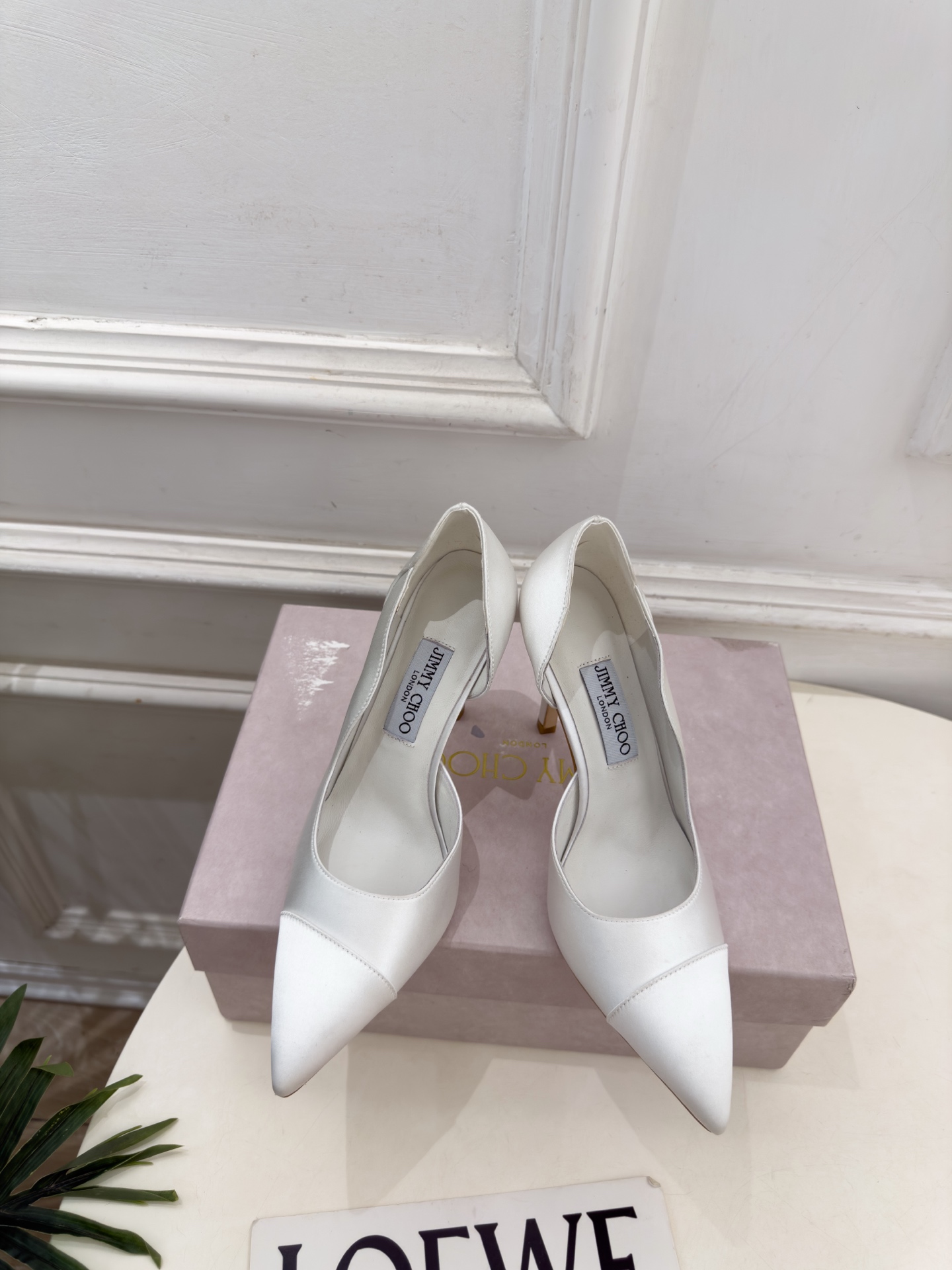 JimmyChoo 吉米周 26𝐬𝐬 ———      ✨ 2026秋冬新品 专柜最新 JC真丝缎面尖头内空高跟鞋  B