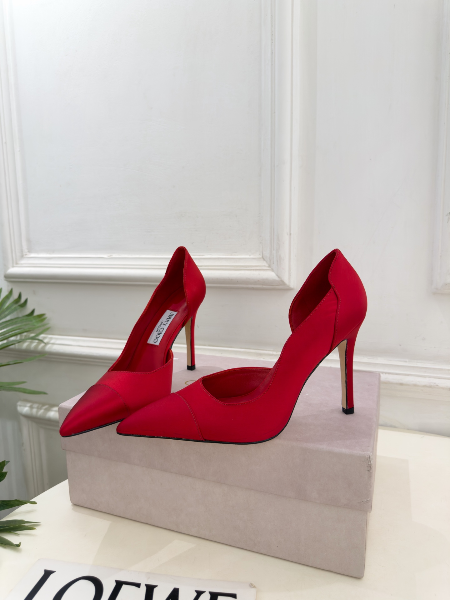 JimmyChoo 吉米周 26𝐬𝐬 ———      ✨ 2026秋冬新品 专柜最新 JC真丝缎面尖头内空高跟鞋  B