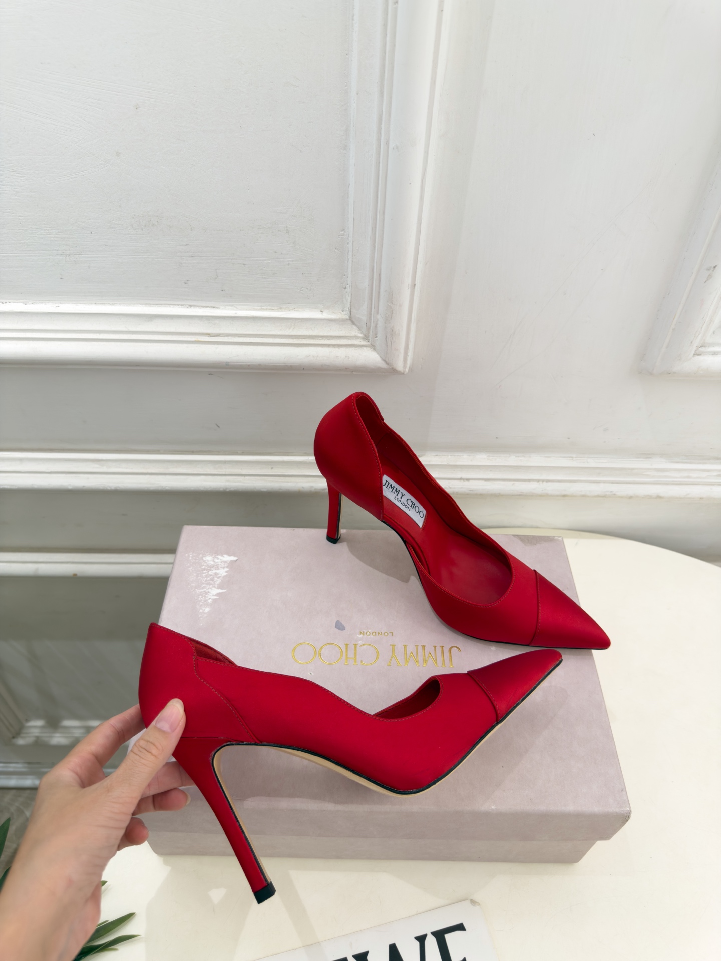 JimmyChoo 吉米周 26𝐬𝐬 ———      ✨ 2026秋冬新品 专柜最新 JC真丝缎面尖头内空高跟鞋  B