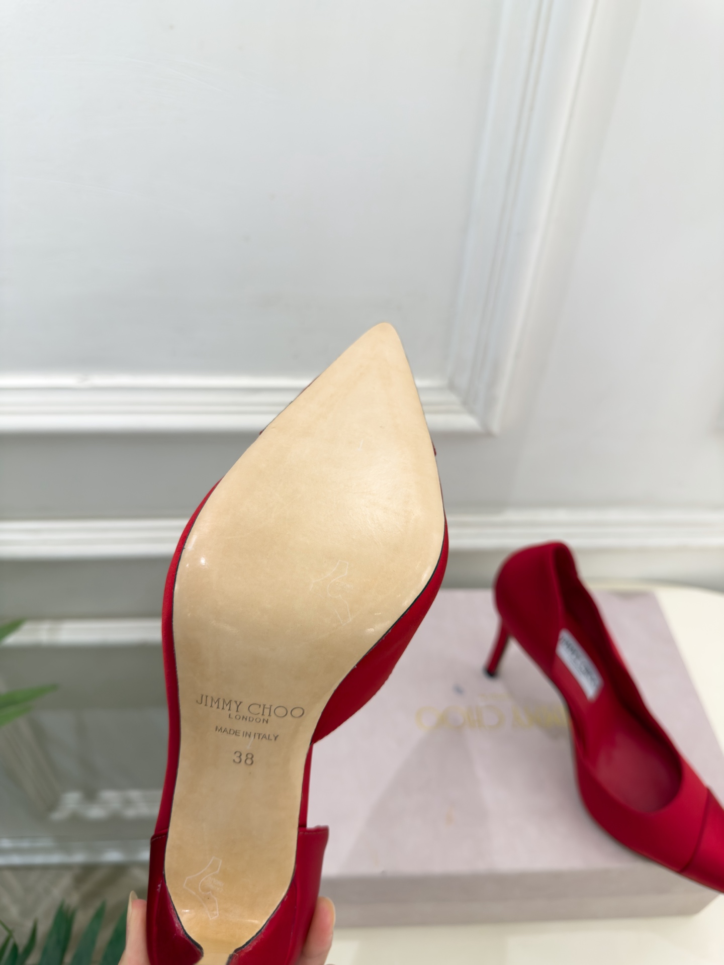 JimmyChoo 吉米周 26𝐬𝐬 ———      ✨ 2026秋冬新品 专柜最新 JC真丝缎面尖头内空高跟鞋  B