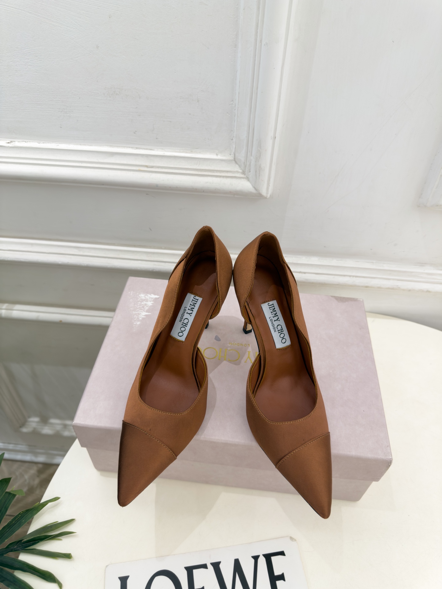 JimmyChoo 吉米周 26𝐬𝐬 ———      ✨ 2026秋冬新品 专柜最新 JC真丝缎面尖头内空高跟鞋  B