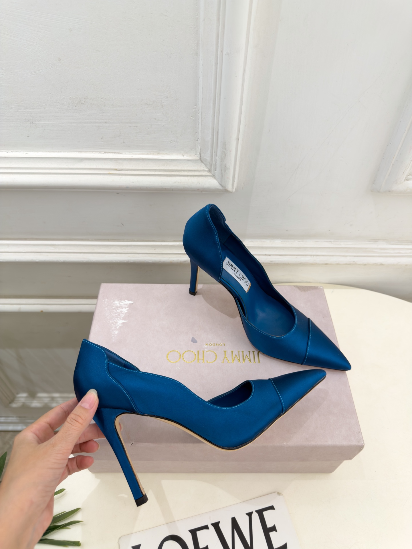 JimmyChoo 吉米周 26𝐬𝐬 ———      ✨ 2026秋冬新品 专柜最新 JC真丝缎面尖头内空高跟鞋  B