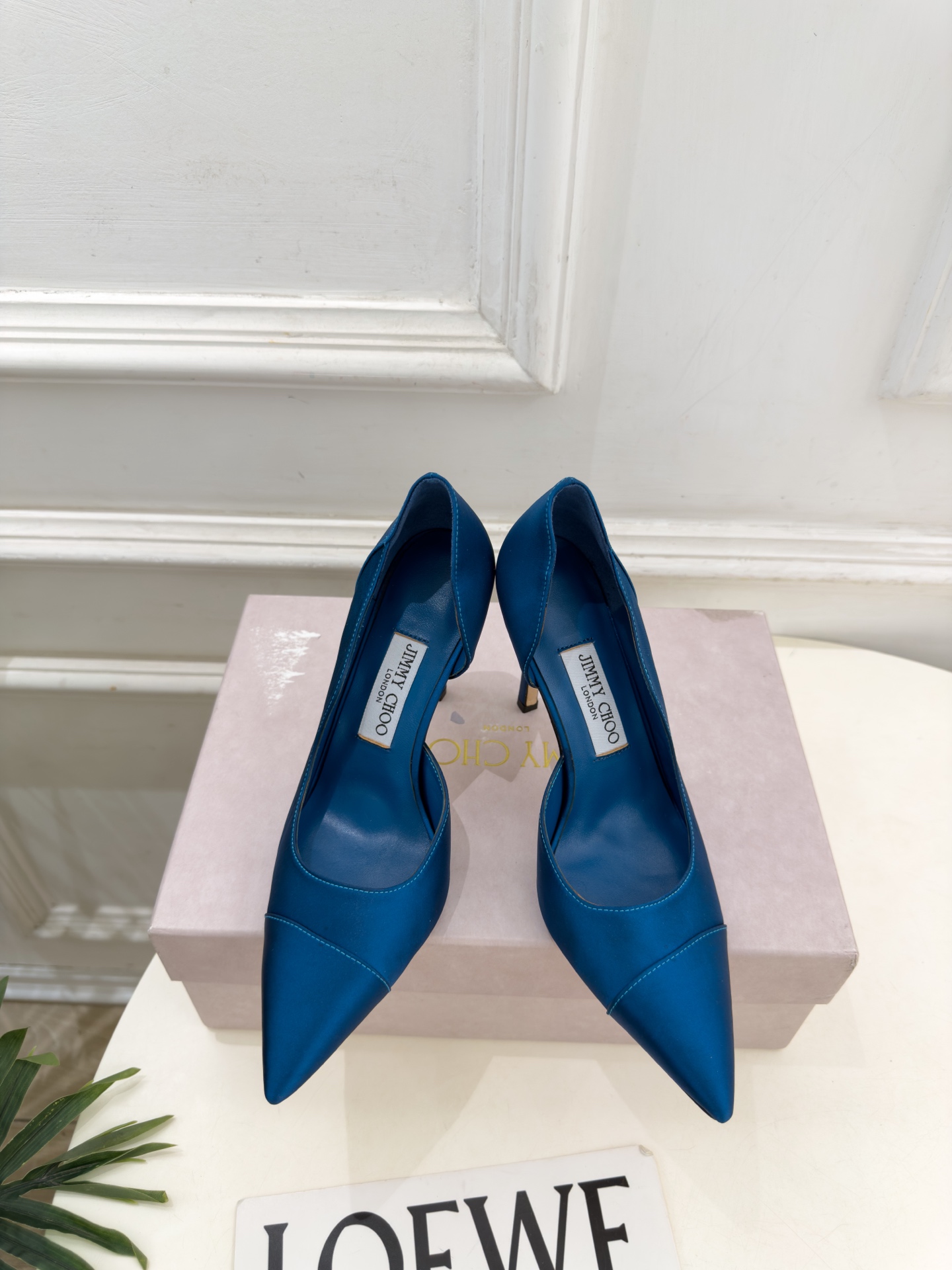 JimmyChoo 吉米周 26𝐬𝐬 ———      ✨ 2026秋冬新品 专柜最新 JC真丝缎面尖头内空高跟鞋  B
