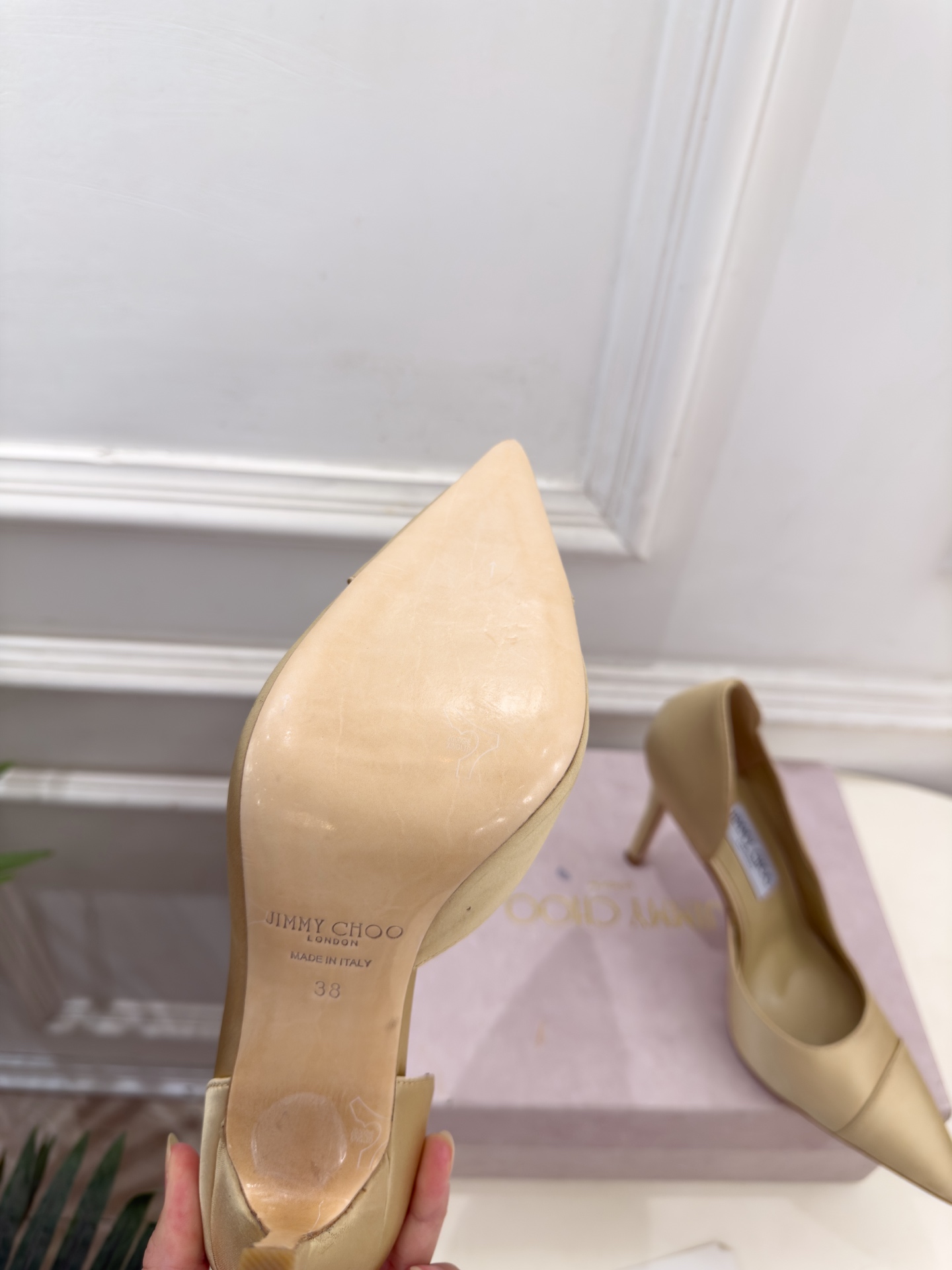 JimmyChoo 吉米周 26𝐬𝐬 ———      ✨ 2026秋冬新品 专柜最新 JC真丝缎面尖头内空高跟鞋  B