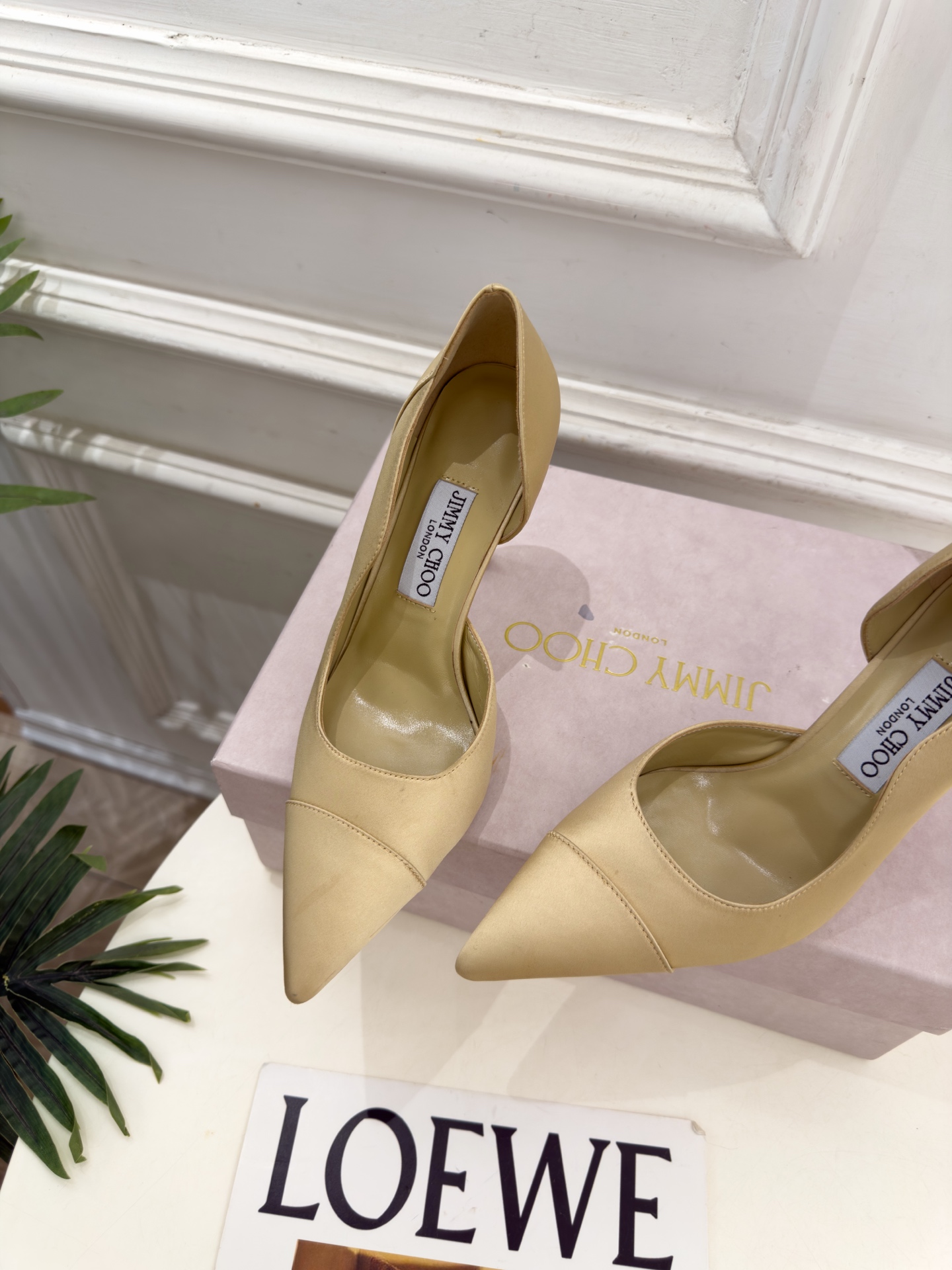 JimmyChoo 吉米周 26𝐬𝐬 ———      ✨ 2026秋冬新品 专柜最新 JC真丝缎面尖头内空高跟鞋  B