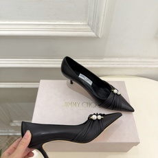 JimmyChoo 吉米周 26𝐬𝐬 ——— ✨ 2026秋冬新品 专柜最新JC珍珠水钻褶皱尖头高跟鞋 BS JimmyChoo 吉米周 26𝐬𝐬 ——— ✨ 2026秋冬新品 专柜最新JC珍珠水钻褶皱尖头高跟鞋 BS