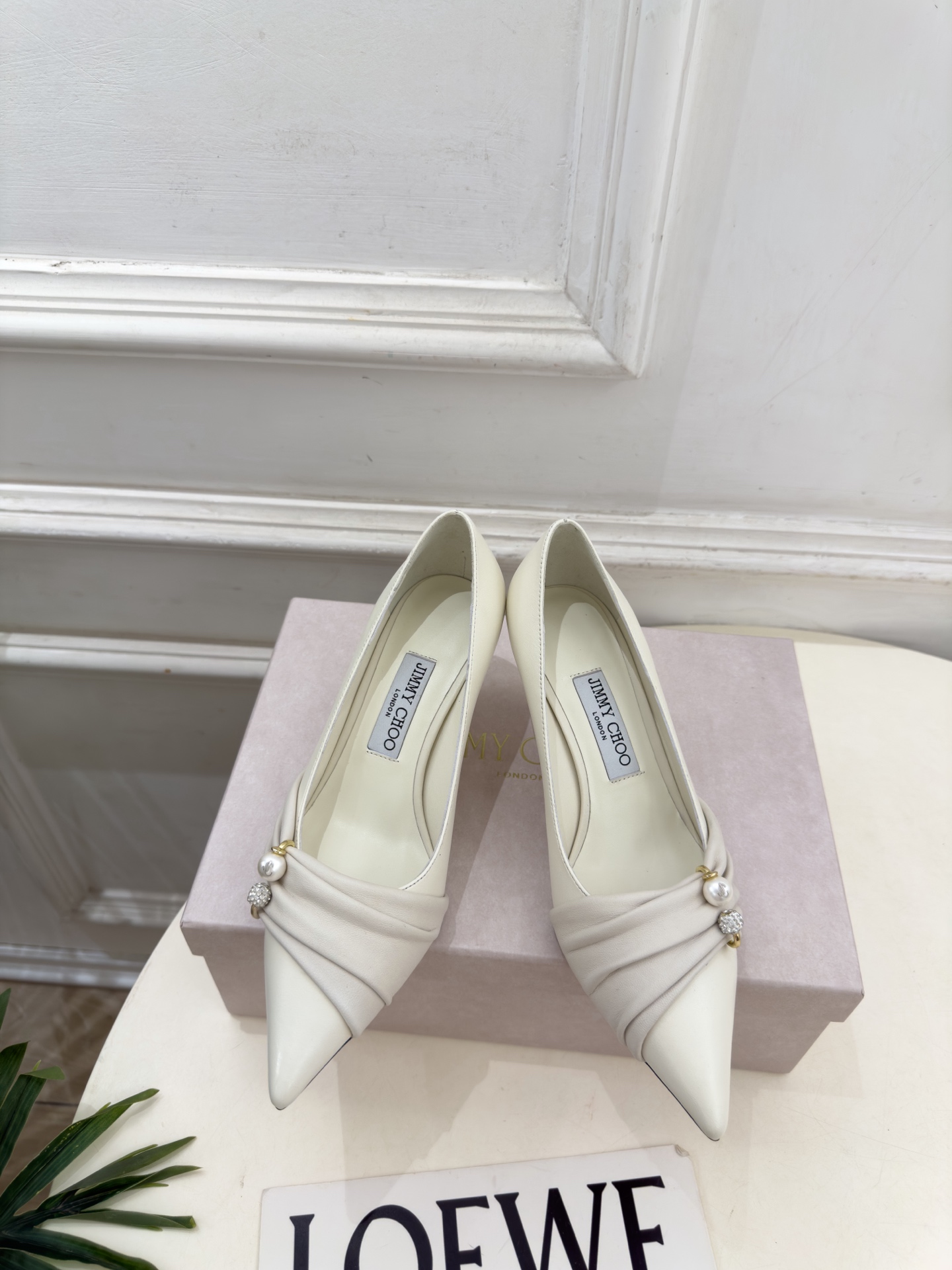 JimmyChoo 吉米周 26𝐬𝐬 ———      ✨ 2026秋冬新品 专柜最新JC珍珠水钻褶皱尖头高跟鞋  BS