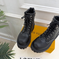LV | 路易威登 26𝐬𝐬 🧡💚2026秋冬新品 顶级版本⚠️ 专柜主打最新款 LV REMIX 战地靴系带厚 LV | 路易威登 26𝐬𝐬 🧡💚2026秋冬新品 顶级版本⚠️ 专柜主打最新款 LV REMIX 战地靴系带厚