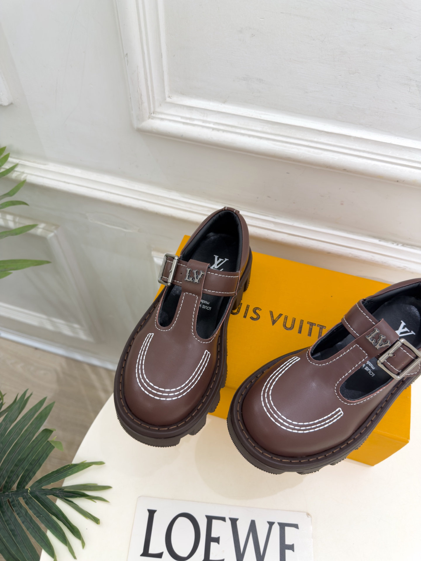 LV | 路易威登 26𝐬𝐬 🧡💚2026秋冬新品 顶级版本⚠️ 专柜主打最新款LV CHECKER情侣款厚底玛丽 LV | 路易威登 26𝐬𝐬 🧡💚2026秋冬新品 顶级版本⚠️ 专柜主打最新款LV CHECKER情侣款厚底玛丽